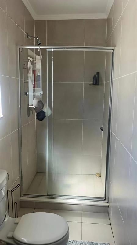 To Let 1 Bedroom Property for Rent in Somerset West Western Cape